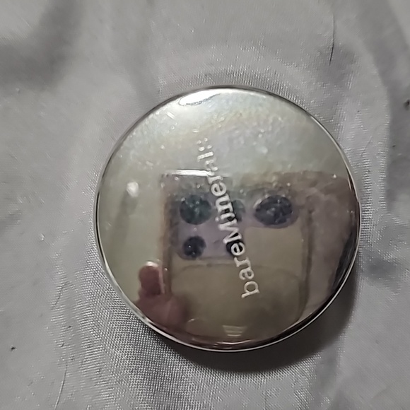 Bare miner eyeshadow the bigger size - Picture 3 of 6